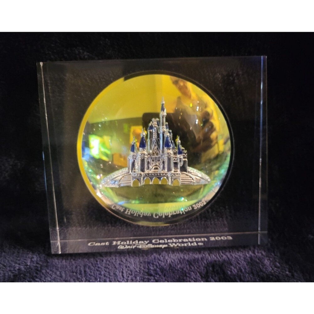 Walt Disney World Cast Holiday Celebration 2003 Glass Paperweight With Castle